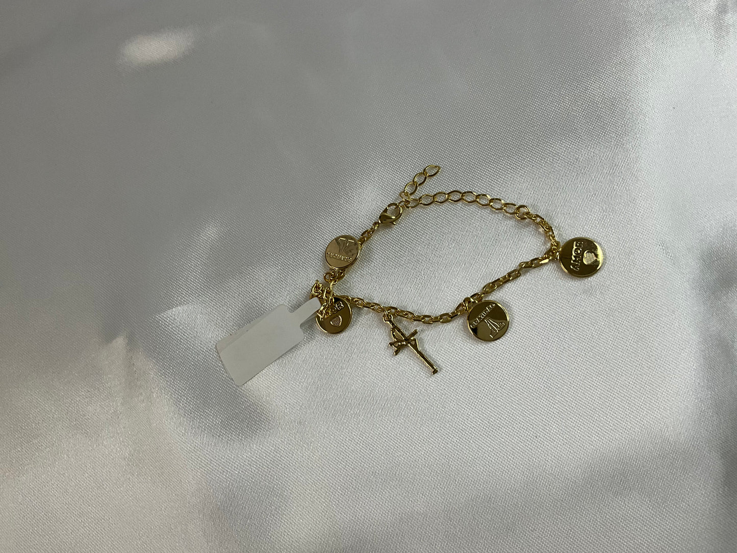 18K Gold plated bracelet with love and gratitude pendant