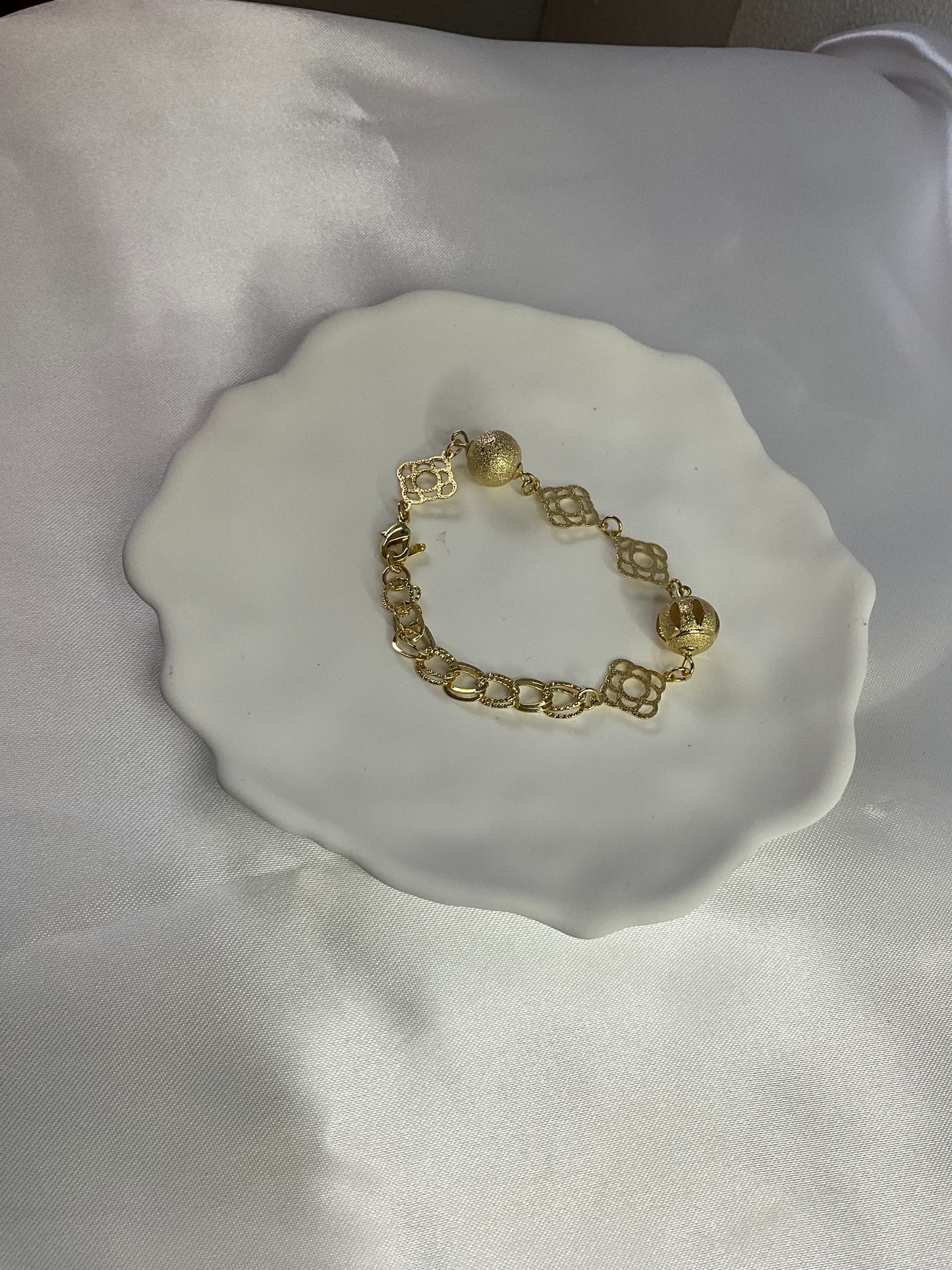 18K Gold plated ball bracelet
